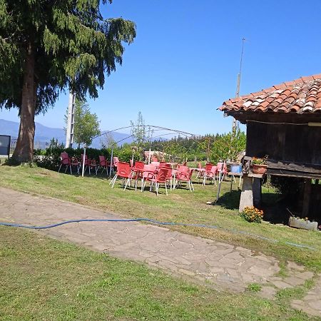 Casa Faruxo Hotel Cangas De Narcea Buitenkant foto